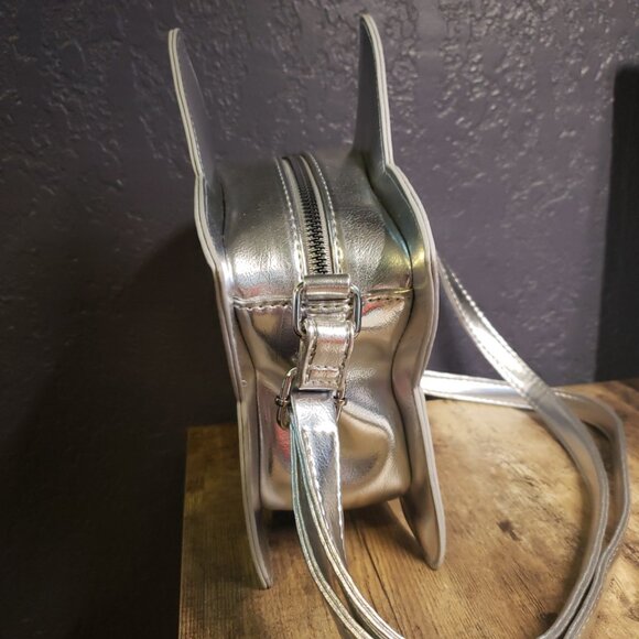 NWT Hot Topic Figural Silver Star Crossbody Bag - Picture 2 of 7